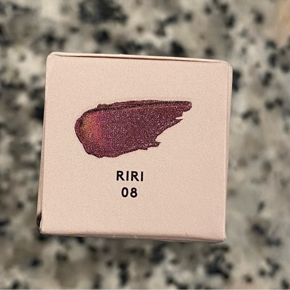 Fenty Beauty Gloss Bomb Universal Lip Luminizer Riri - Picture 9 of 12